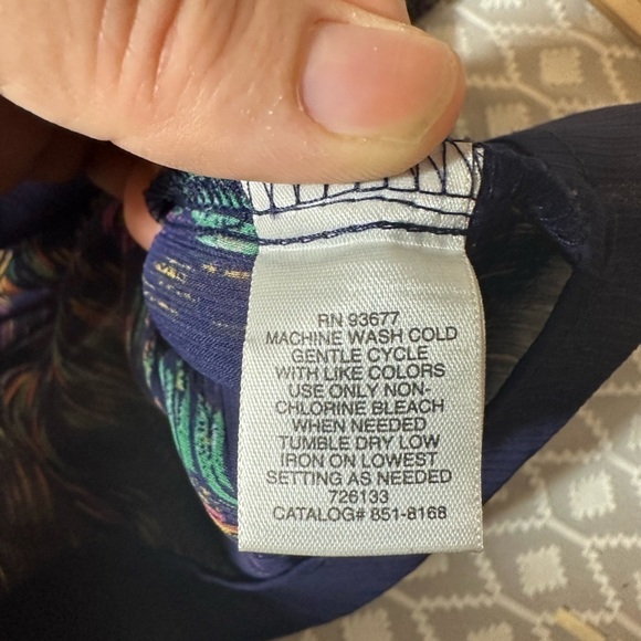 Liz Claiborne Women’s Multicolor Sheer Blouse Size Medium - Picture 10 of 10